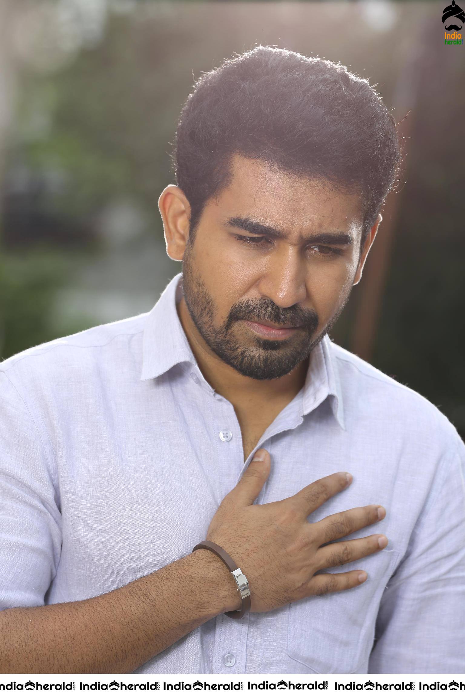 Actor Vijay Antony Photos from Khaali Set 3