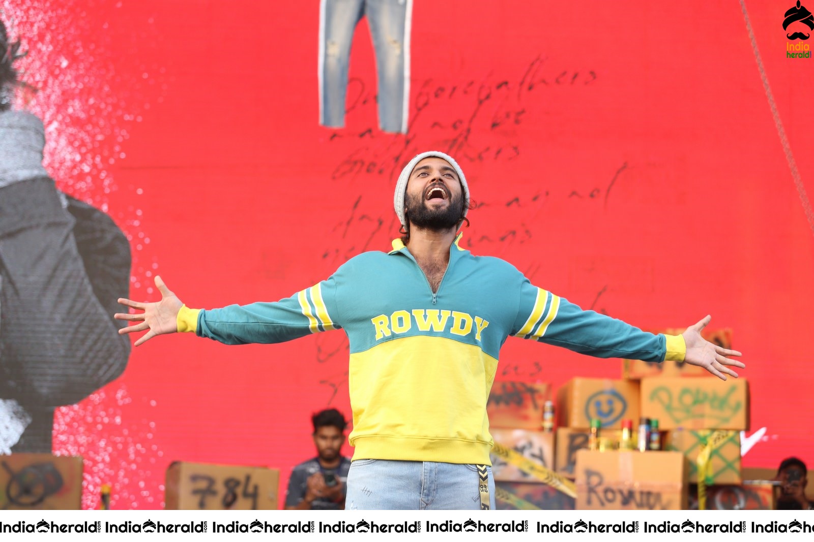 Actor Vijay Deverakonda Entertains the Crowd On the Stage Set 1