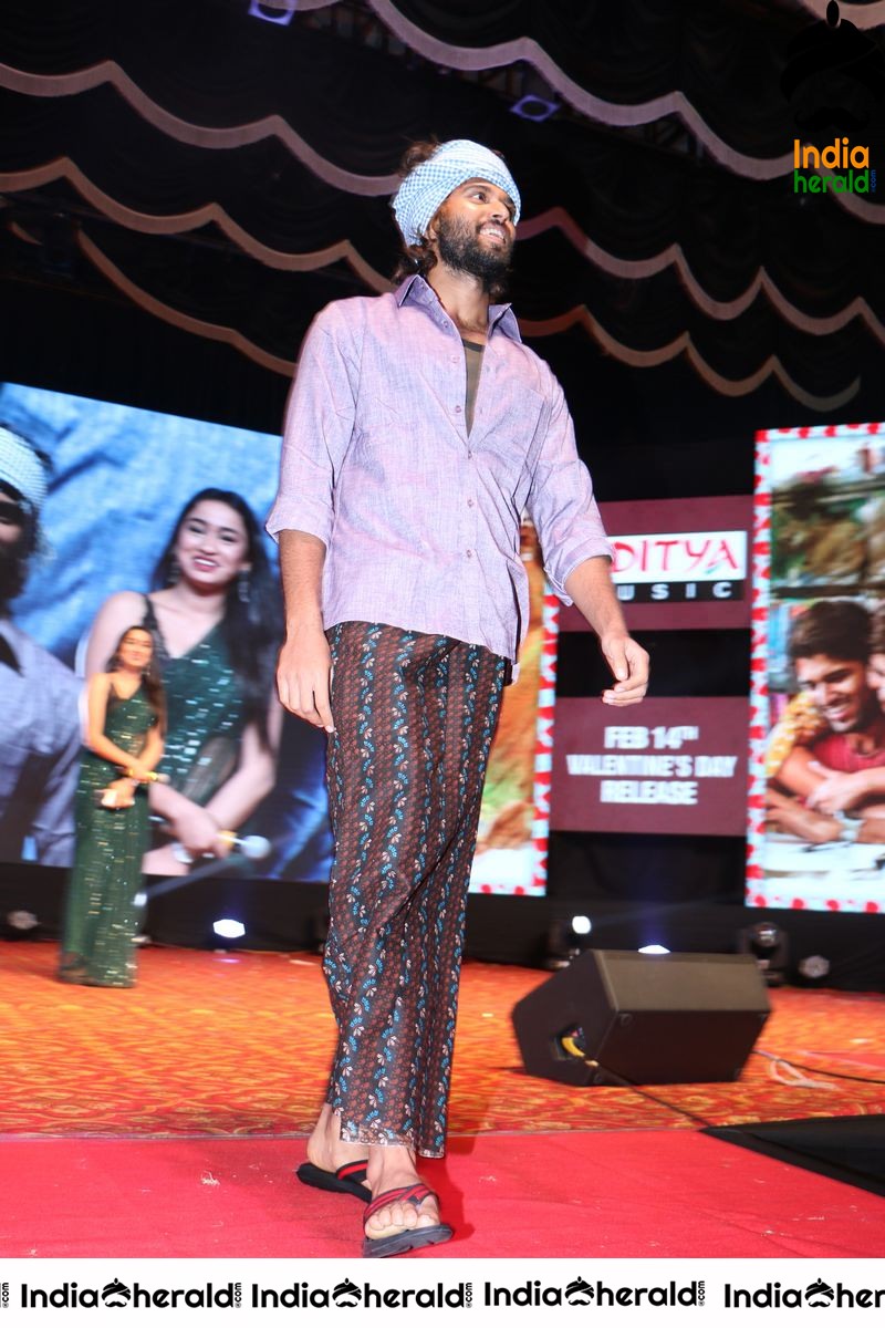 Actor Vijay Deverakonda Latest Photos in Lungi during WFL event