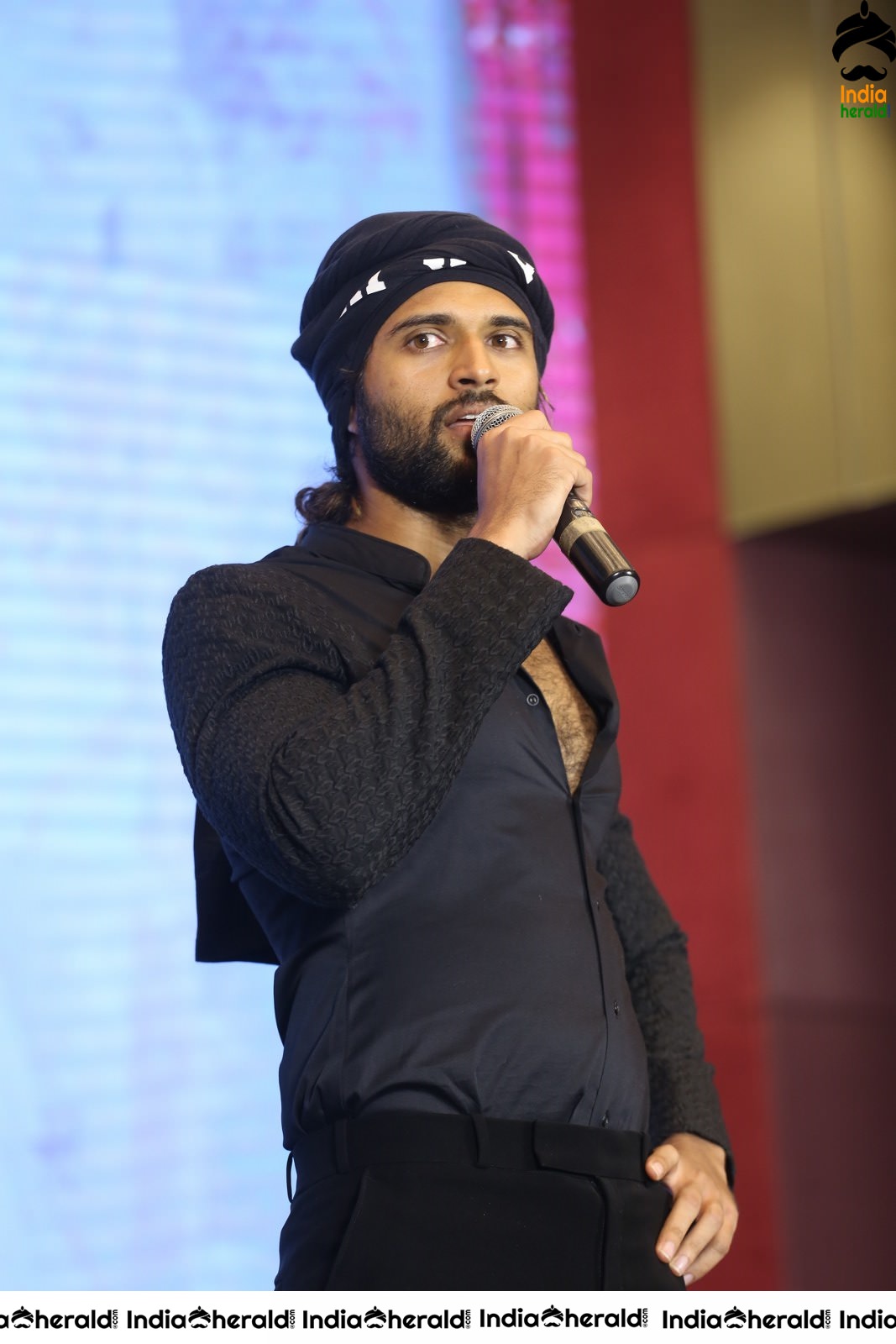 Actor Vijay Deverakonda Looking Dapper in Black Set 1