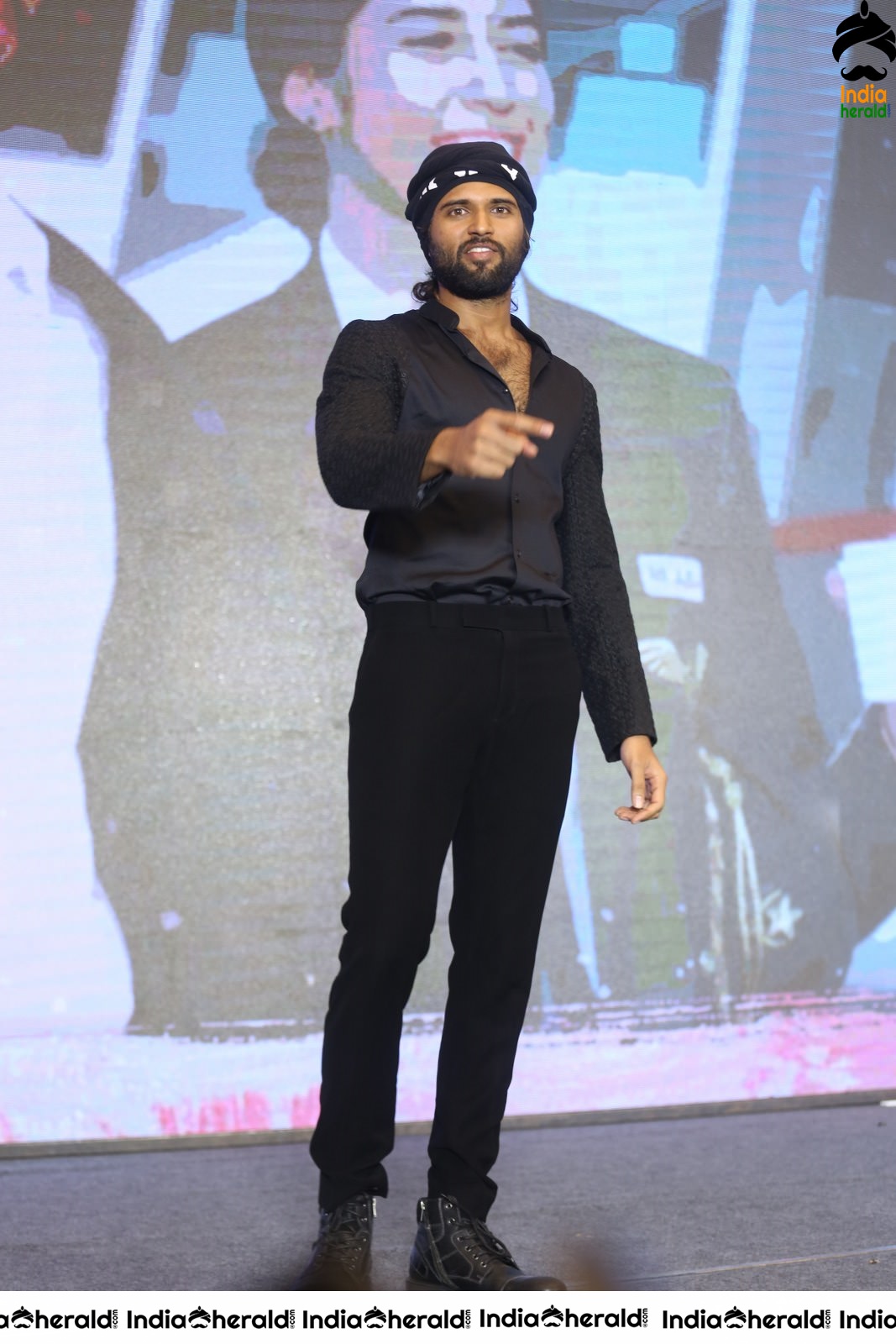 Actor Vijay Deverakonda Looking Dapper in Black Set 1