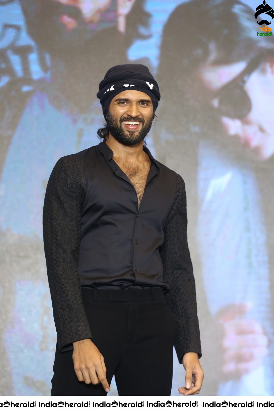 Actor Vijay Deverakonda Looking Dapper in Black Set 1