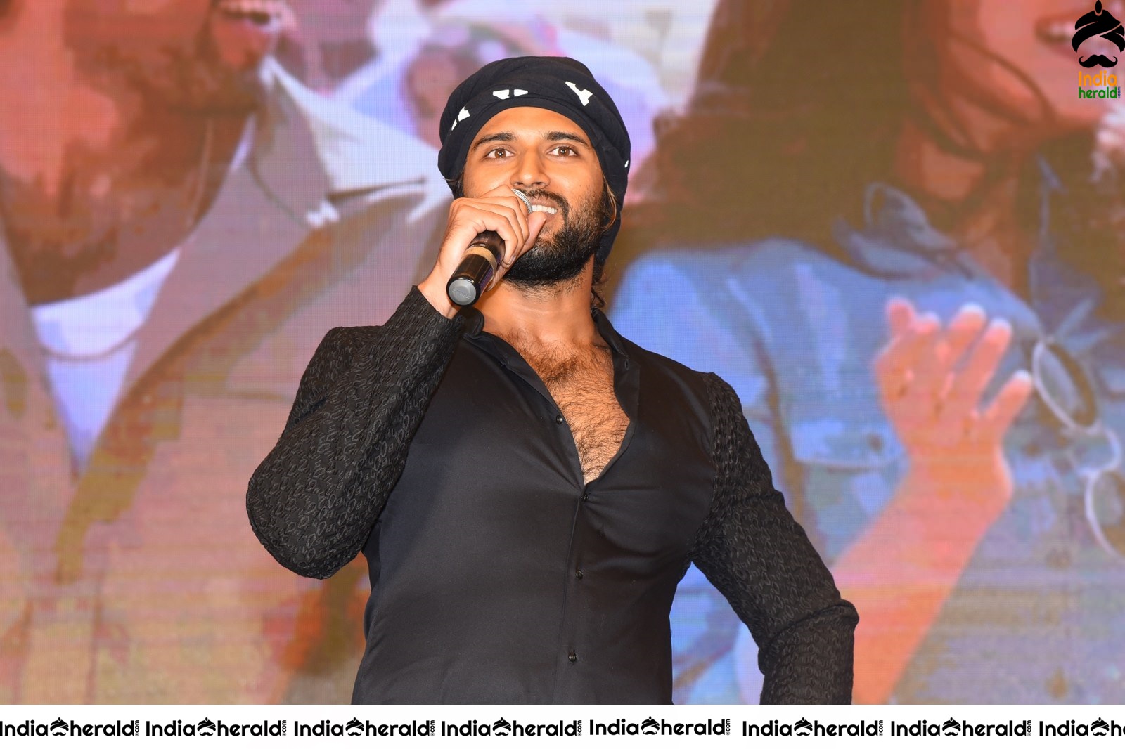 Actor Vijay Deverakonda Looking Dapper in Black Set 2