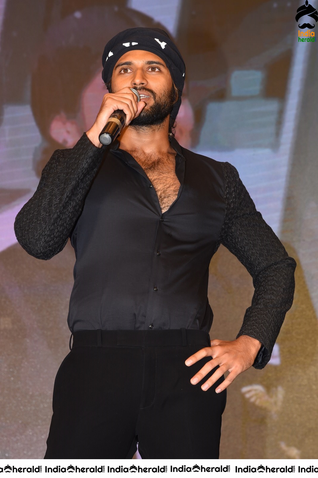 Actor Vijay Deverakonda Looking Dapper in Black Set 2