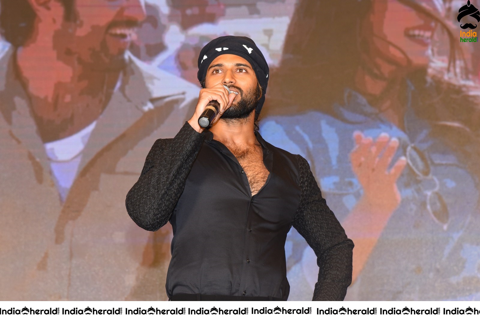 Actor Vijay Deverakonda Looking Dapper in Black Set 2