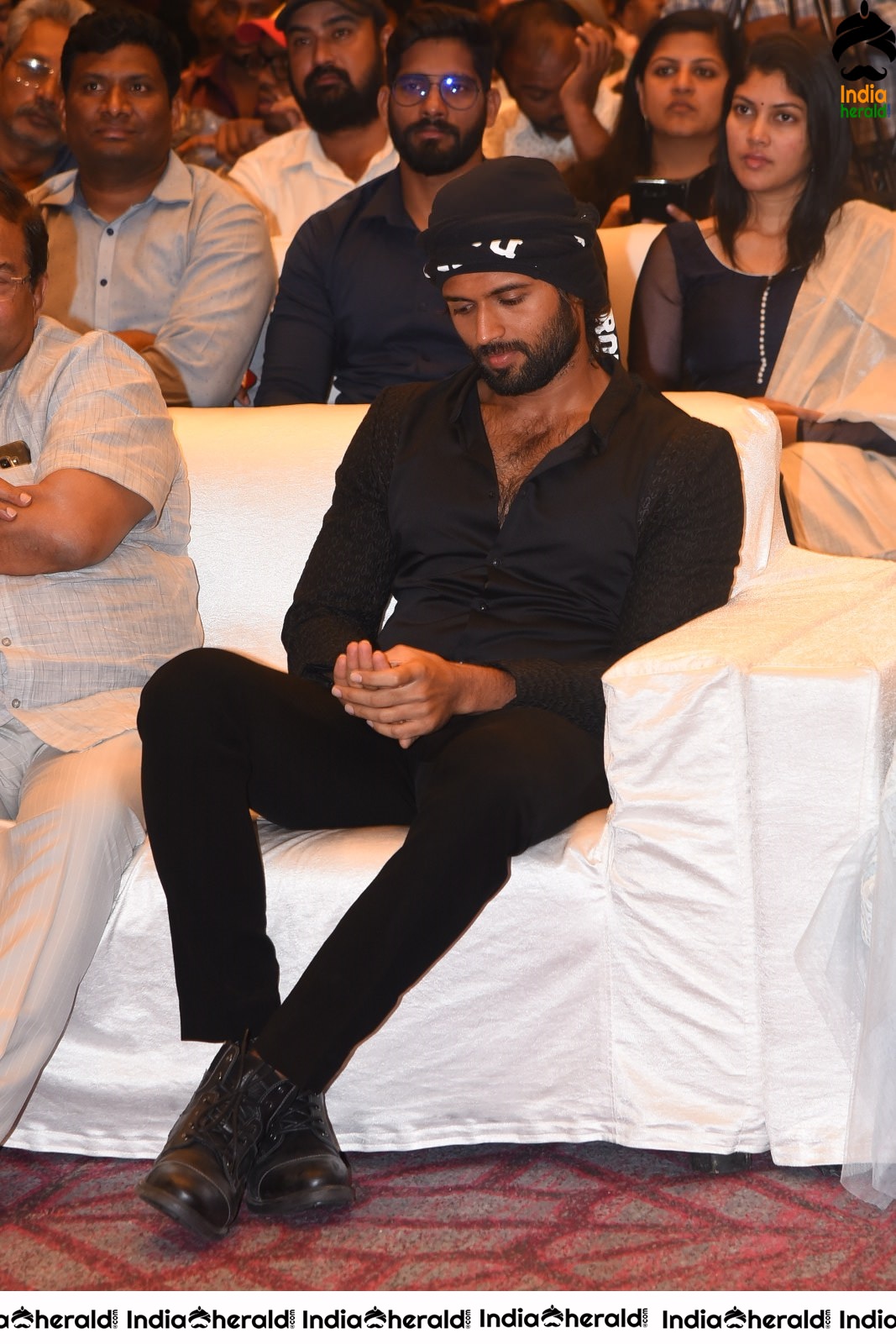 Actor Vijay Deverakonda Looking Dapper in Black Set 2