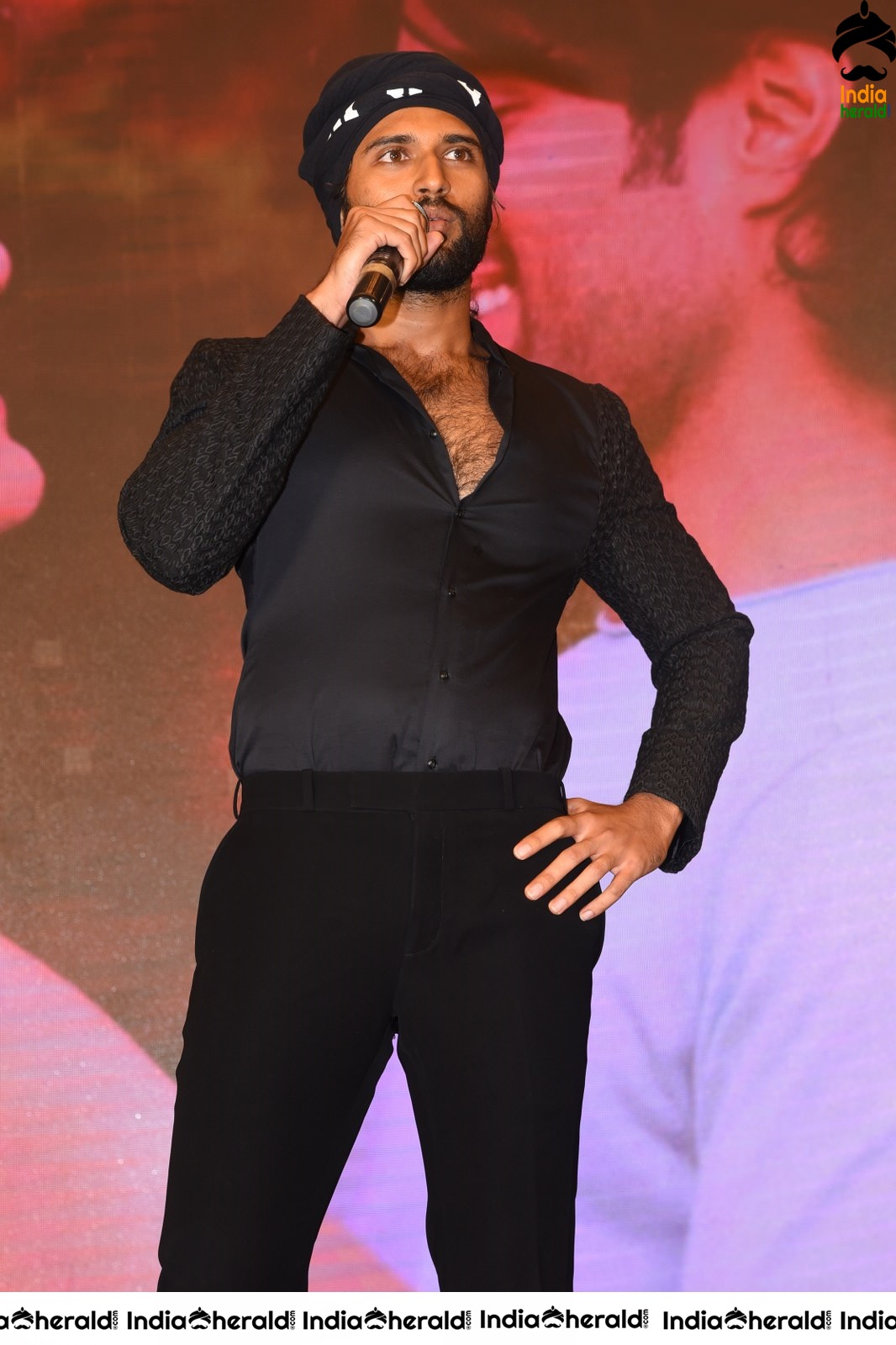 Actor Vijay Deverakonda Looking Dapper in Black Set 2