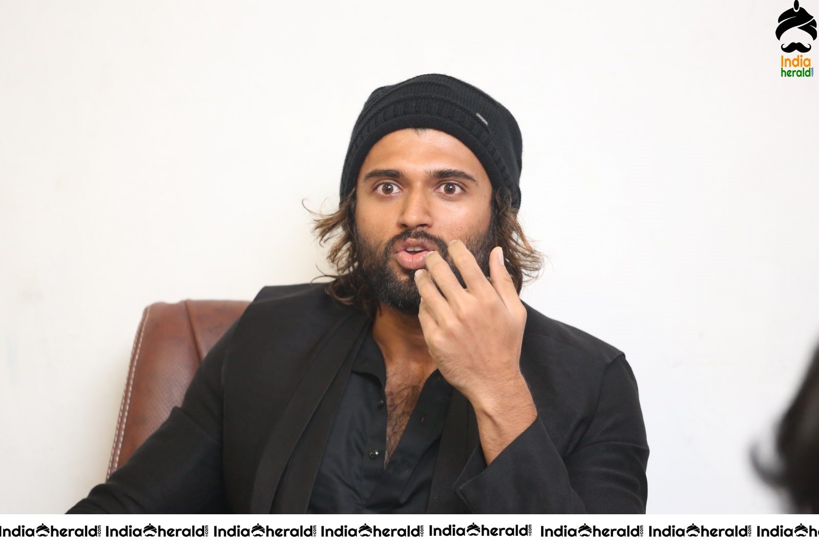 Actor Vijay Deverakonda Looking like a Hot Hunk in Black