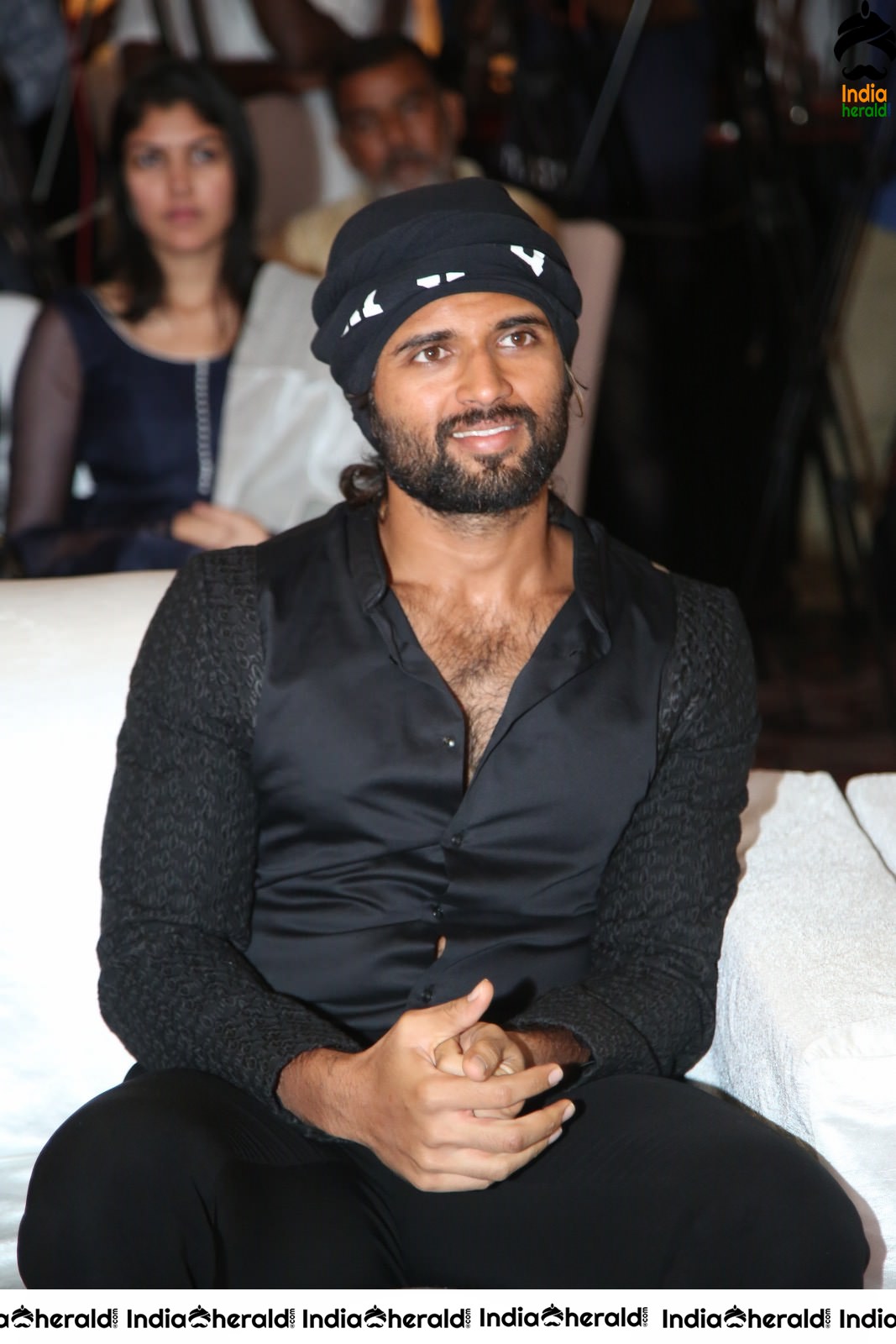 Actor Vijay Deverakonda Looking Stylish in Black in these Latest Stills Set 1