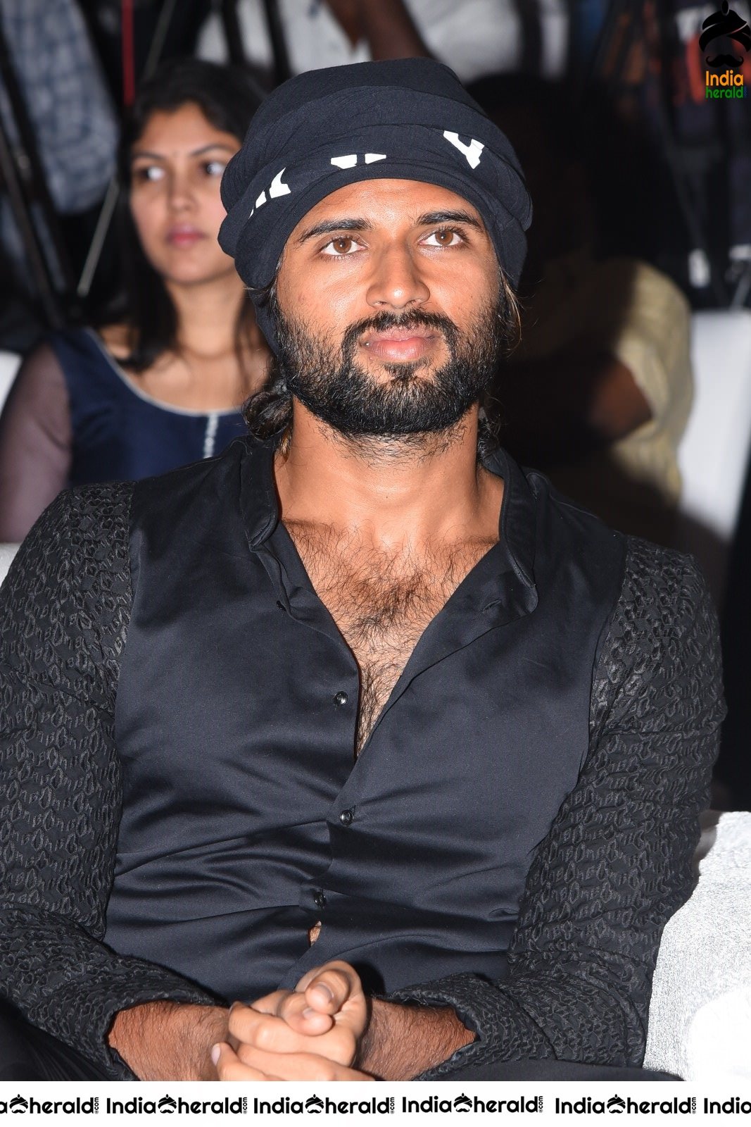 Actor Vijay Deverakonda Looking Stylish in Black in these Latest Stills Set 1