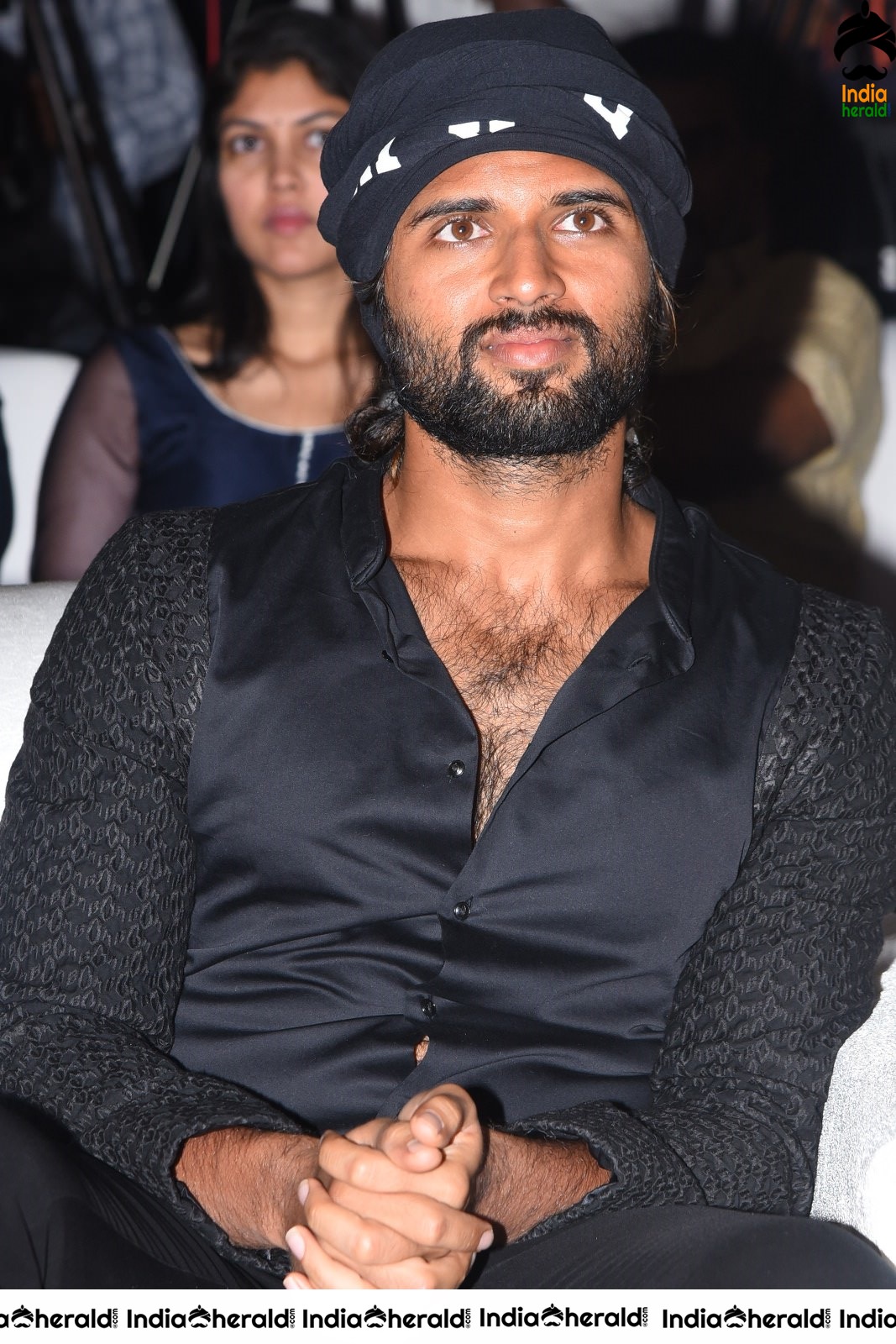 Actor Vijay Deverakonda Looking Stylish in Black in these Latest Stills Set 1