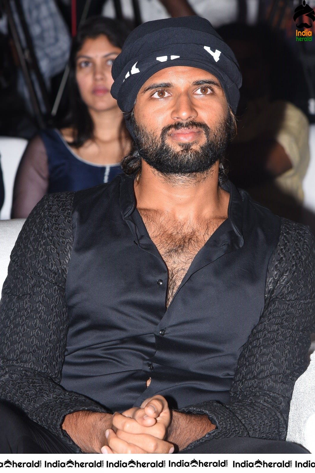 Actor Vijay Deverakonda Looking Stylish in Black in these Latest Stills Set 1