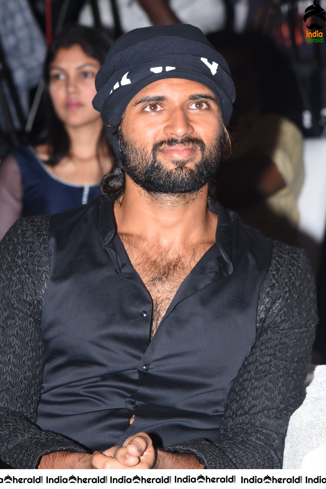 Actor Vijay Deverakonda Looking Stylish in Black in these Latest Stills Set 1