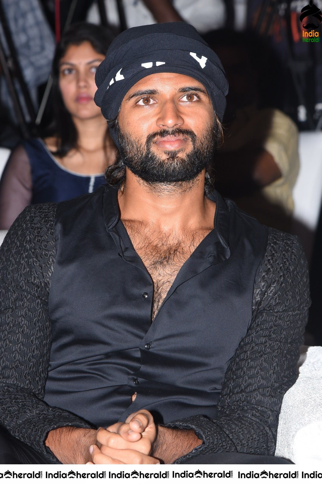 Actor Vijay Deverakonda Looking Stylish in Black in these Latest Stills Set 1