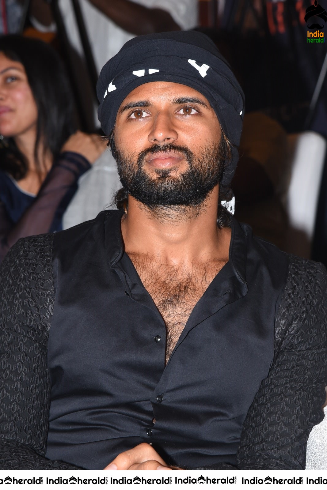 Actor Vijay Deverakonda Looking Stylish in Black in these Latest Stills Set 2