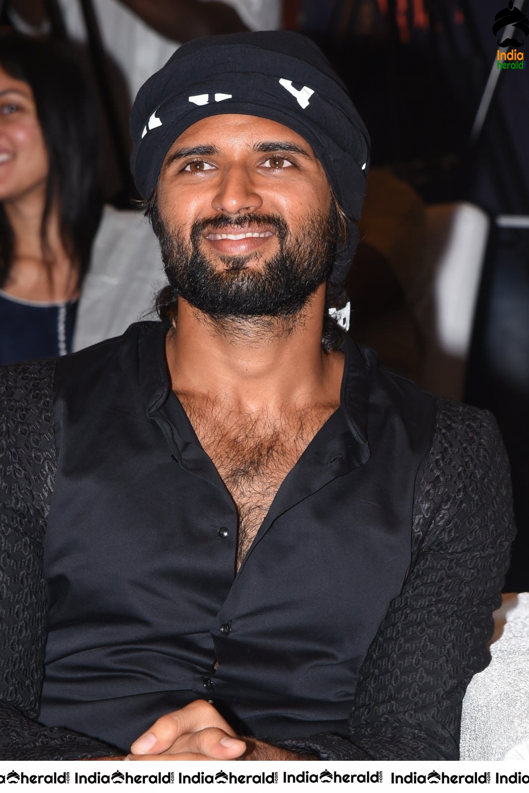 Actor Vijay Deverakonda Looking Stylish in Black in these Latest Stills Set 2