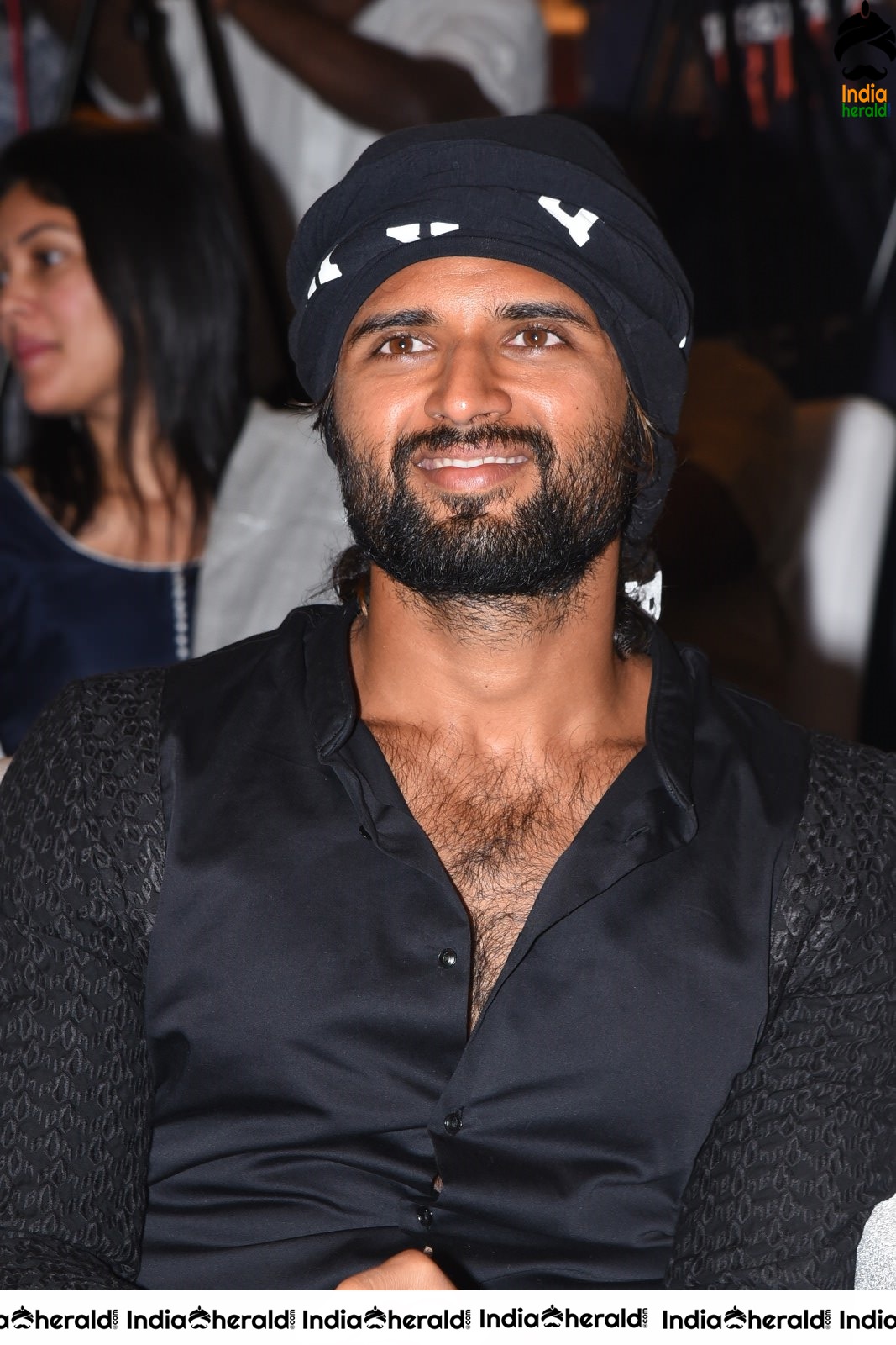 Actor Vijay Deverakonda Looking Stylish in Black in these Latest Stills Set 2