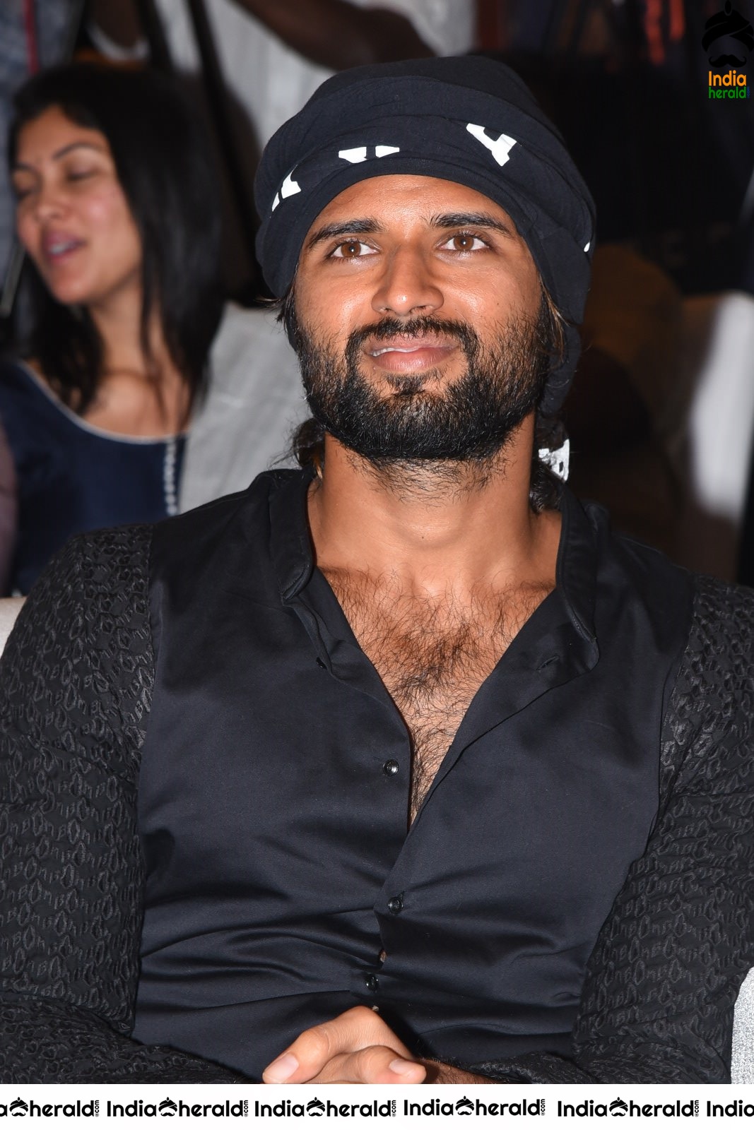 Actor Vijay Deverakonda Looking Stylish in Black in these Latest Stills Set 2