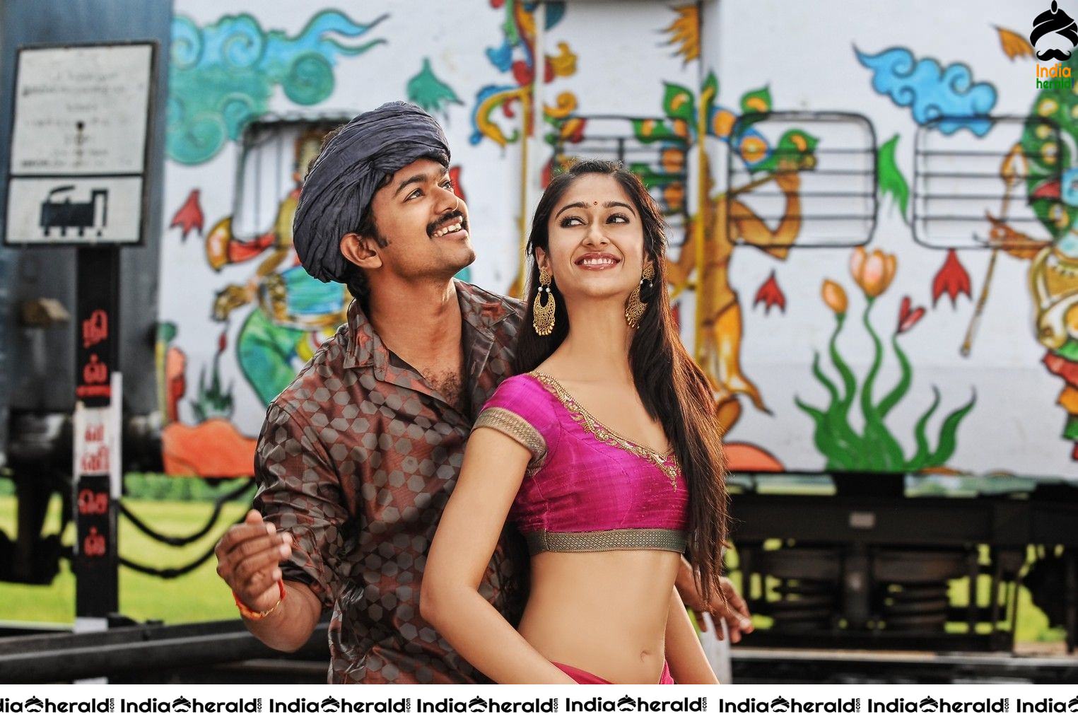Actor Vijay photos with HOT and SEXY Ileana Set 2