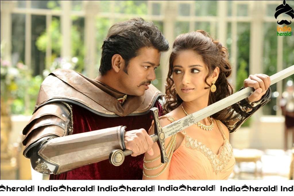 Actor Vijay photos with HOT and SEXY Ileana Set 2