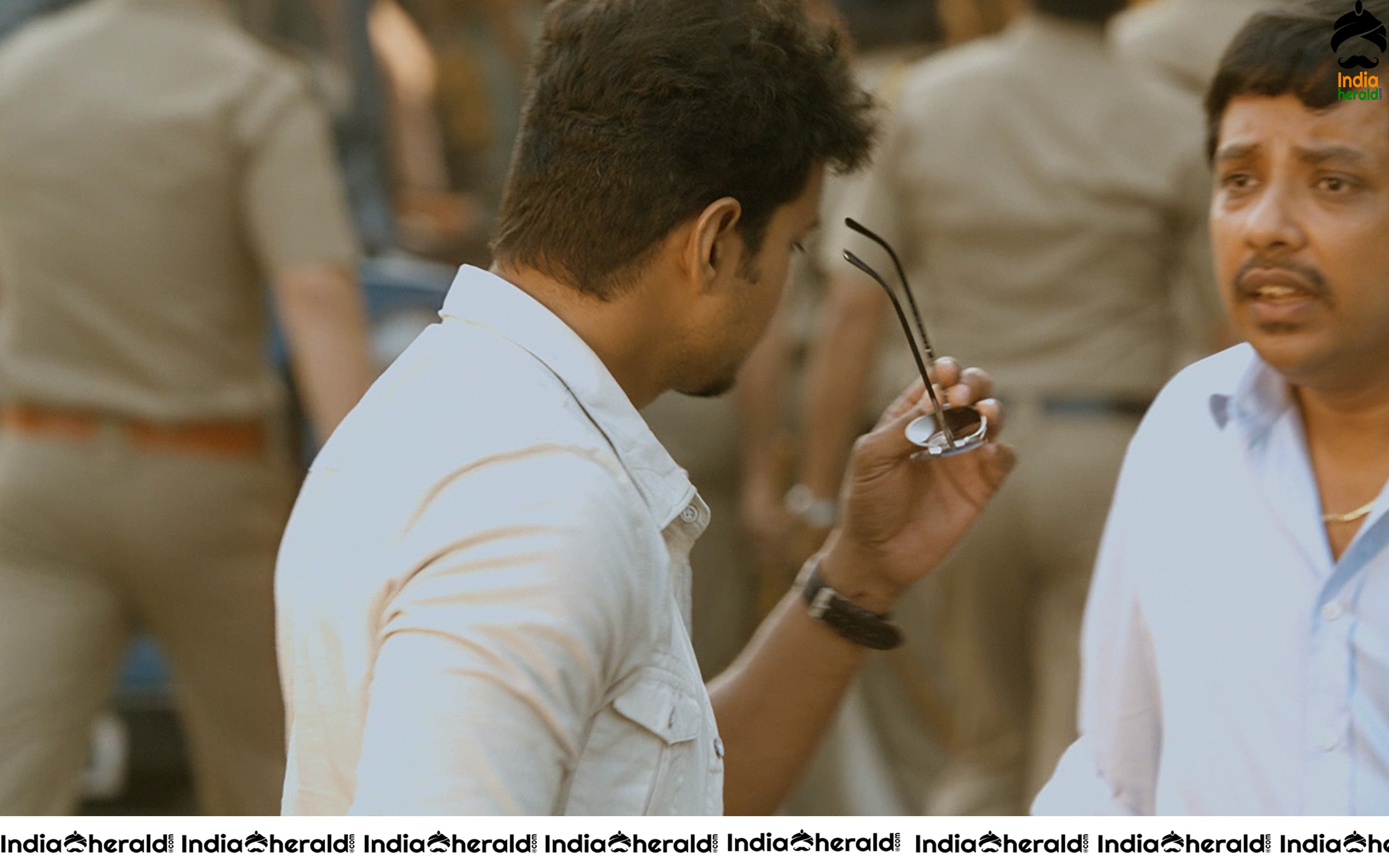 Actor Vijay Rare and Unseen HD Stills from Thuppakki Set 2