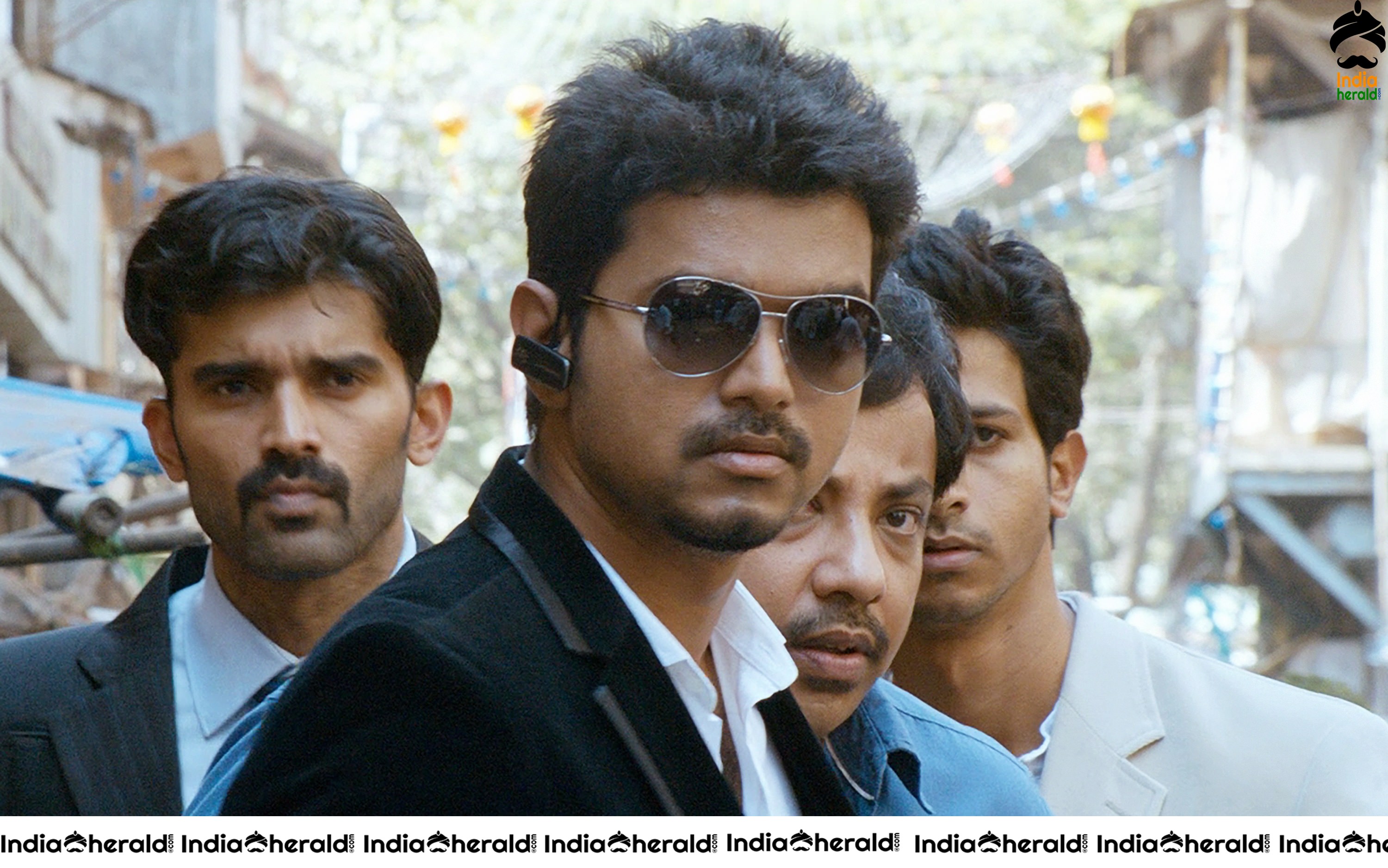 Actor Vijay Rare and Unseen HD Stills from Thuppakki Set 5