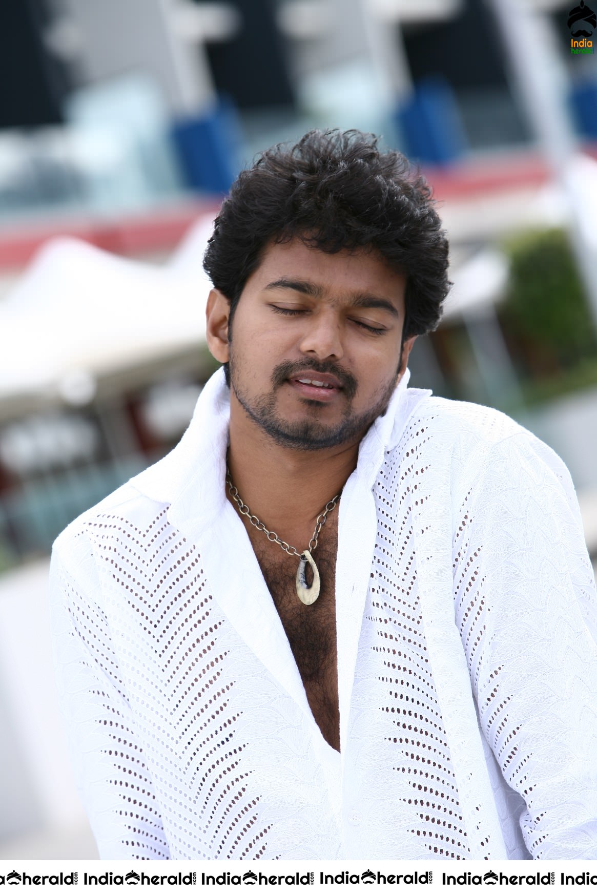 Actor Vijay Rare Photos with Asin while shooting and also On the Screen Set 1