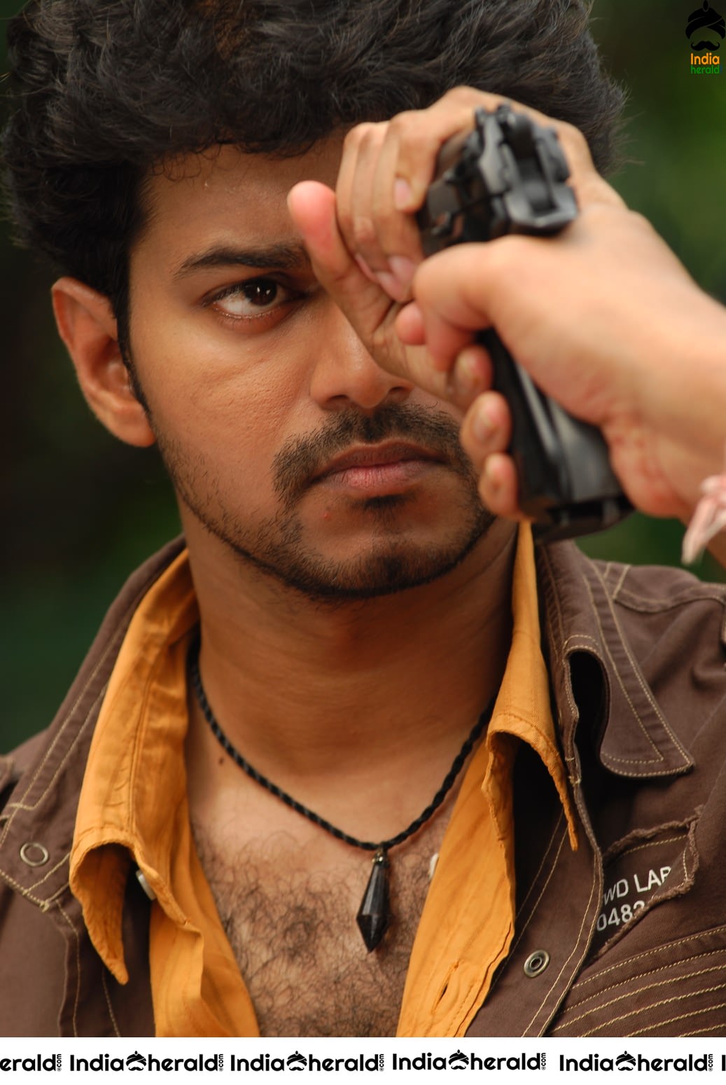 Actor Vijay Rare Photos with Asin while shooting and also On the Screen Set 1