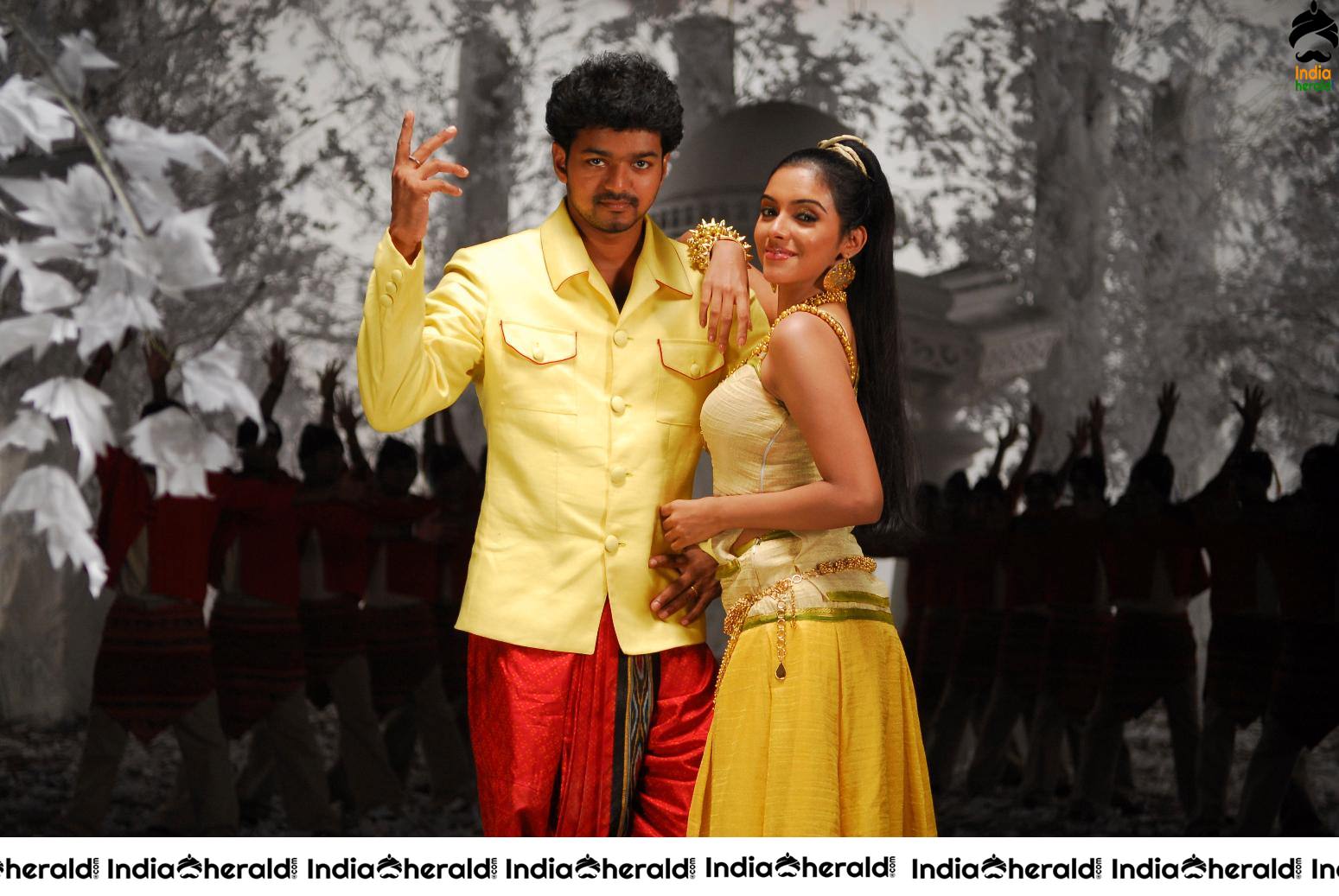 Actor Vijay Rare Photos with Asin while shooting and also On the Screen Set 1