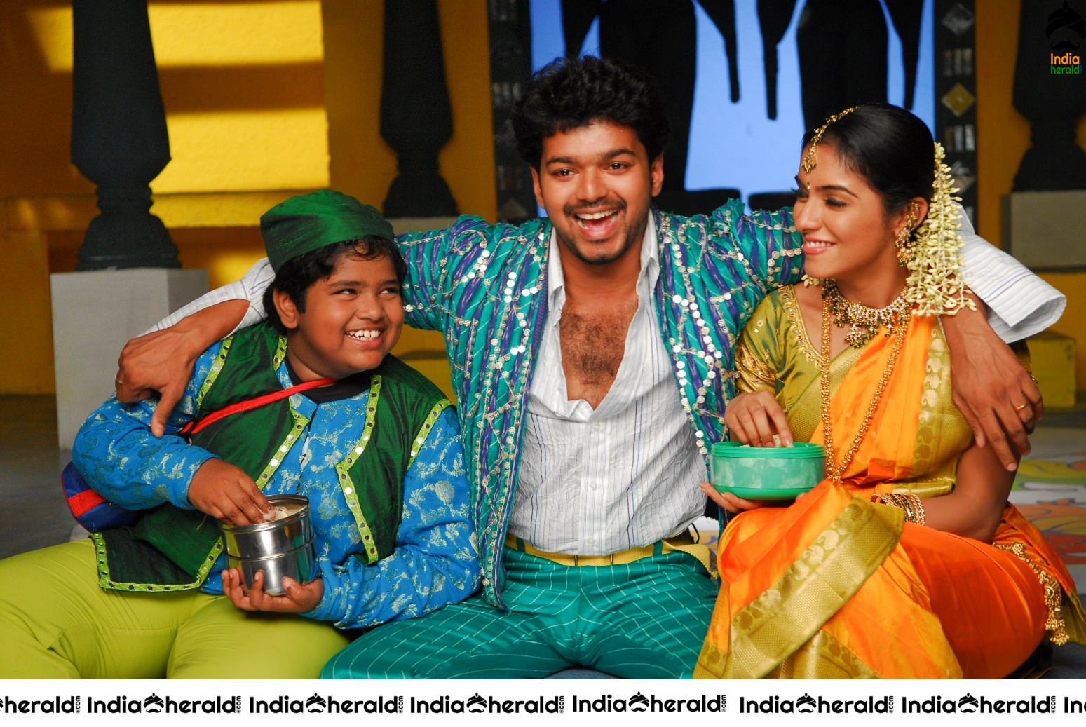 Actor Vijay Rare Photos with Asin while shooting and also On the Screen Set 1