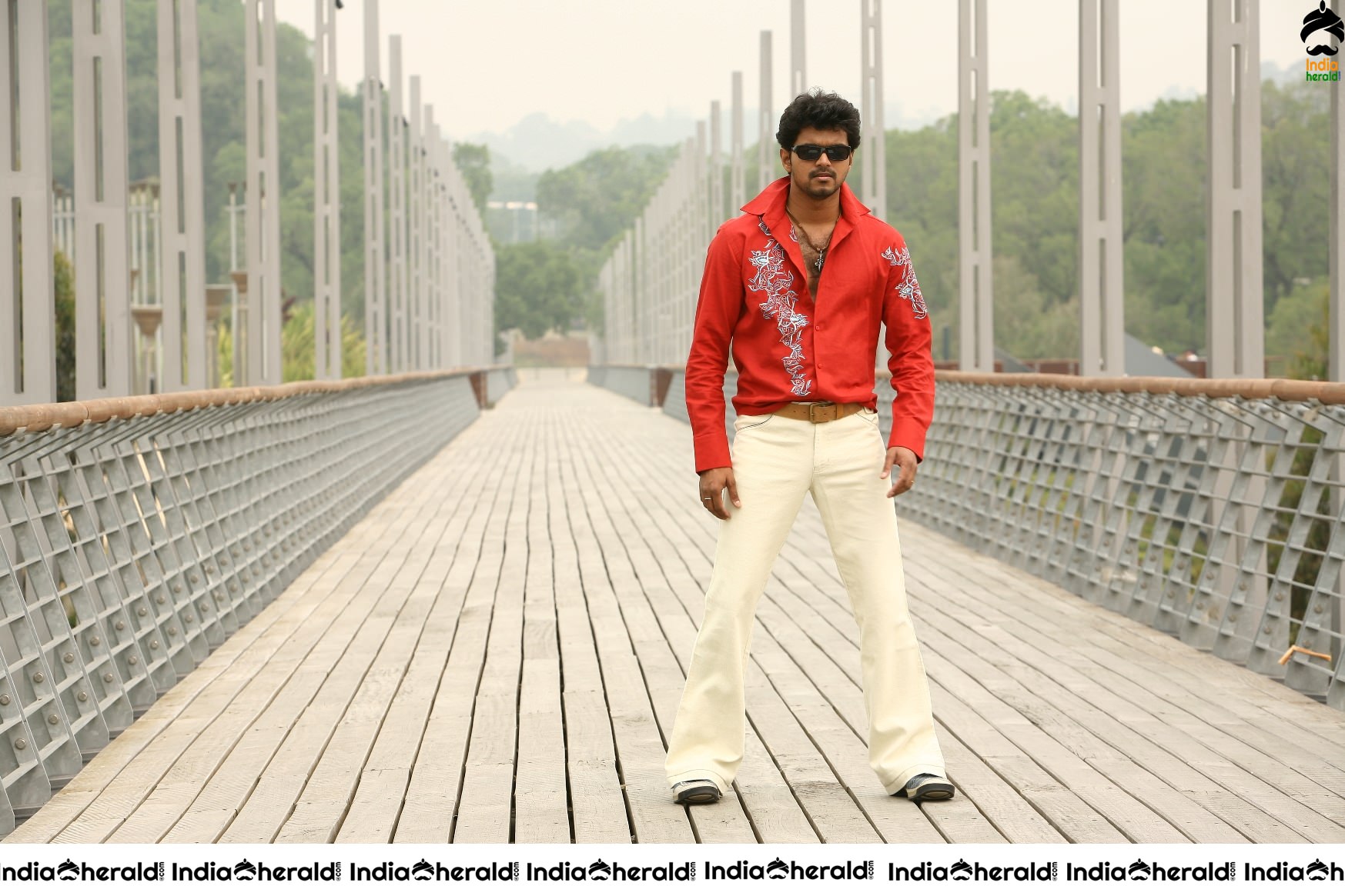 Actor Vijay Rare Photos with Asin while shooting and also On the Screen Set 2