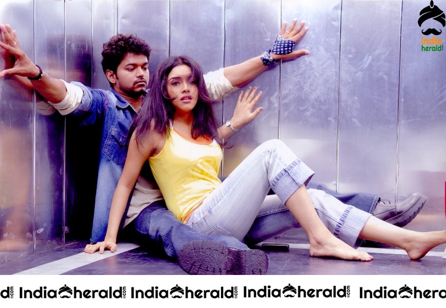 Actor Vijay Rare Photos with Asin while shooting and also On the Screen Set 2