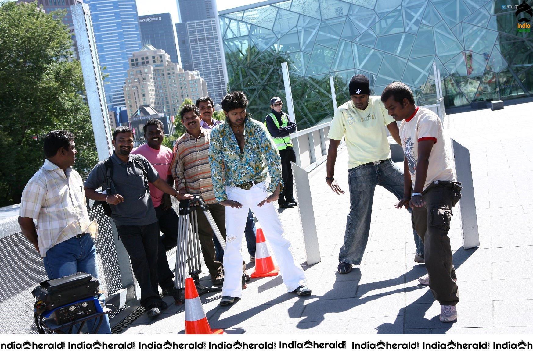 Actor Vijay Rare Photos with Asin while shooting and also On the Screen Set 3