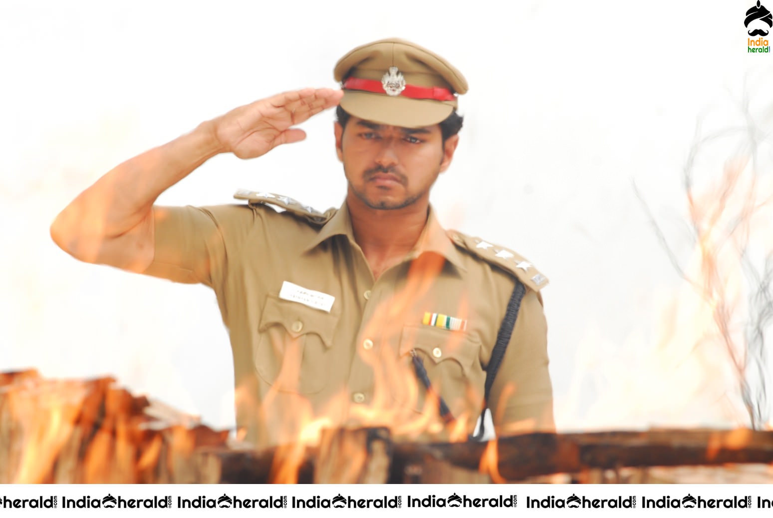 Actor Vijay Rare Photos with Asin while shooting and also On the Screen Set 4