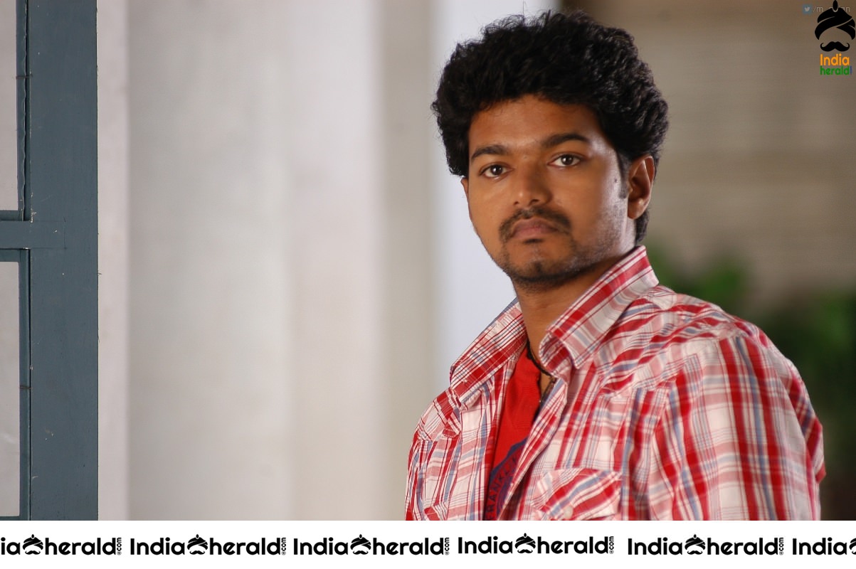 Actor Vijay Rare Photos with Asin while shooting and also On the Screen Set 5