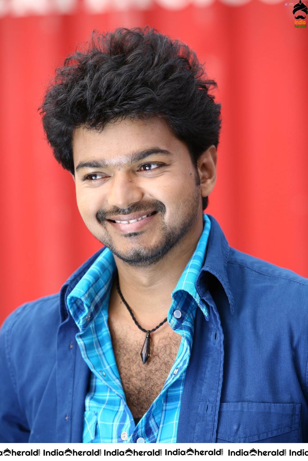 Actor Vijay Rare Photos with Asin while shooting and also On the Screen Set 5