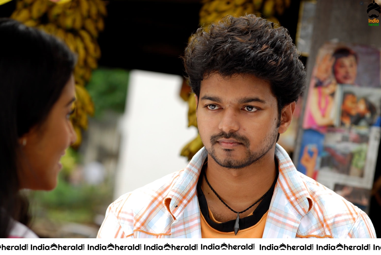 Actor Vijay Rare Photos with Asin while shooting and also On the Screen Set 5