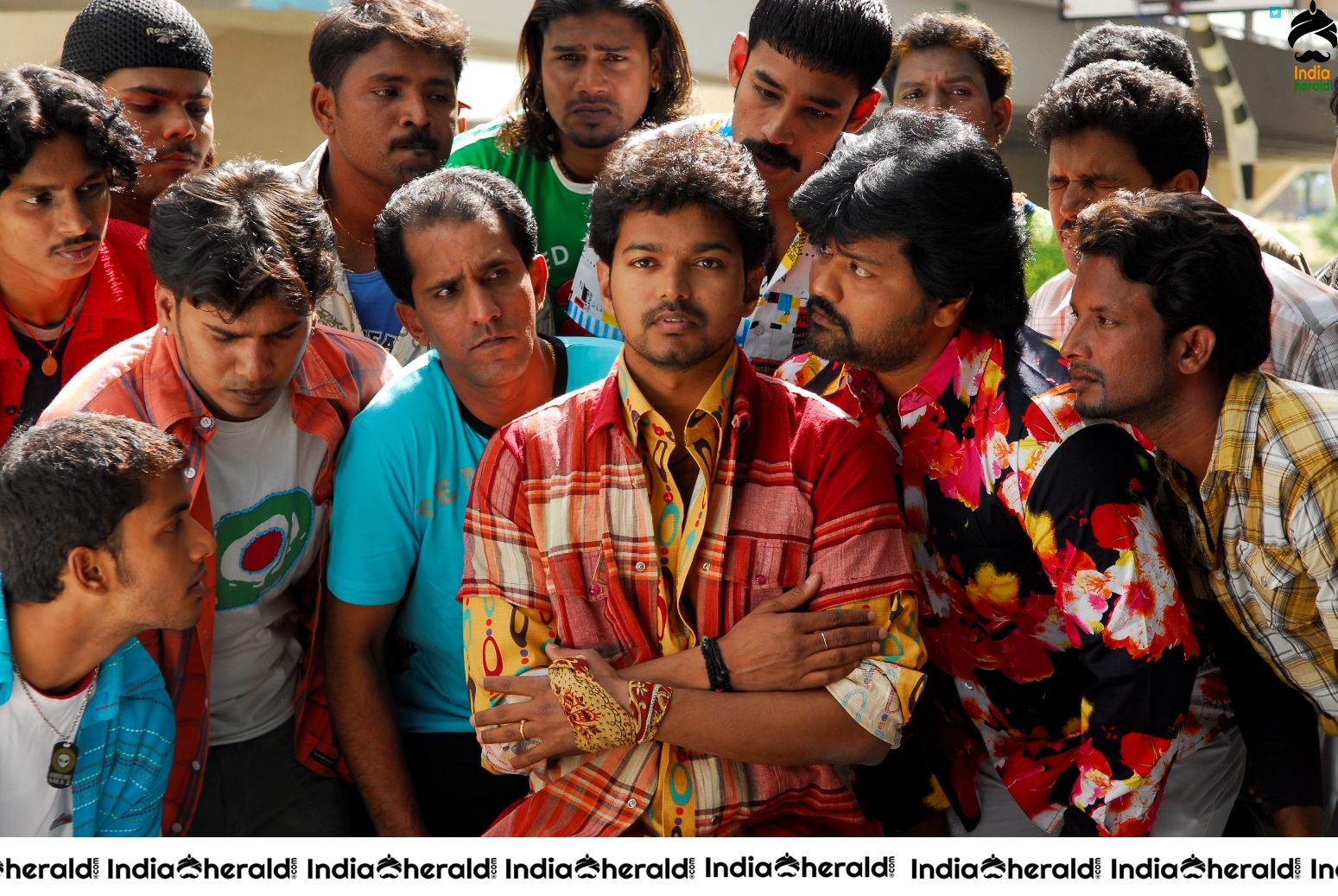 Actor Vijay Rare Photos with Asin while shooting and also On the Screen Set 5