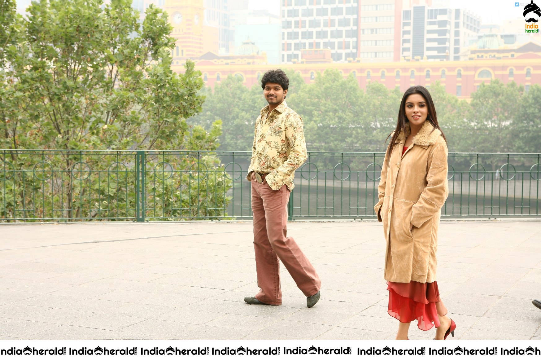 Actor Vijay Rare Photos with Asin while shooting and also On the Screen Set 6