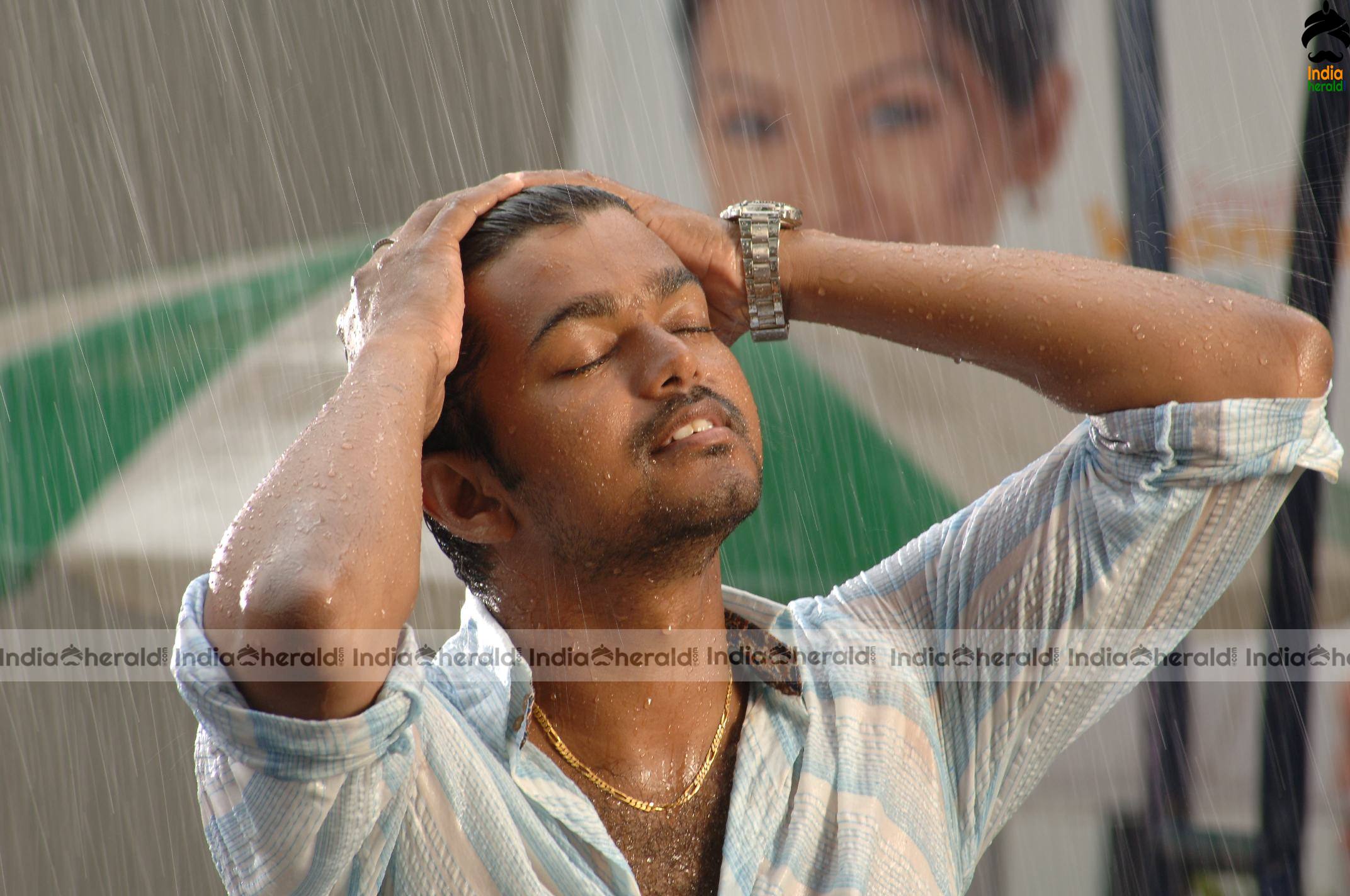 Actor Vijay Rare Photos with Hot Trisha from 2006 movie Aathi Set 3