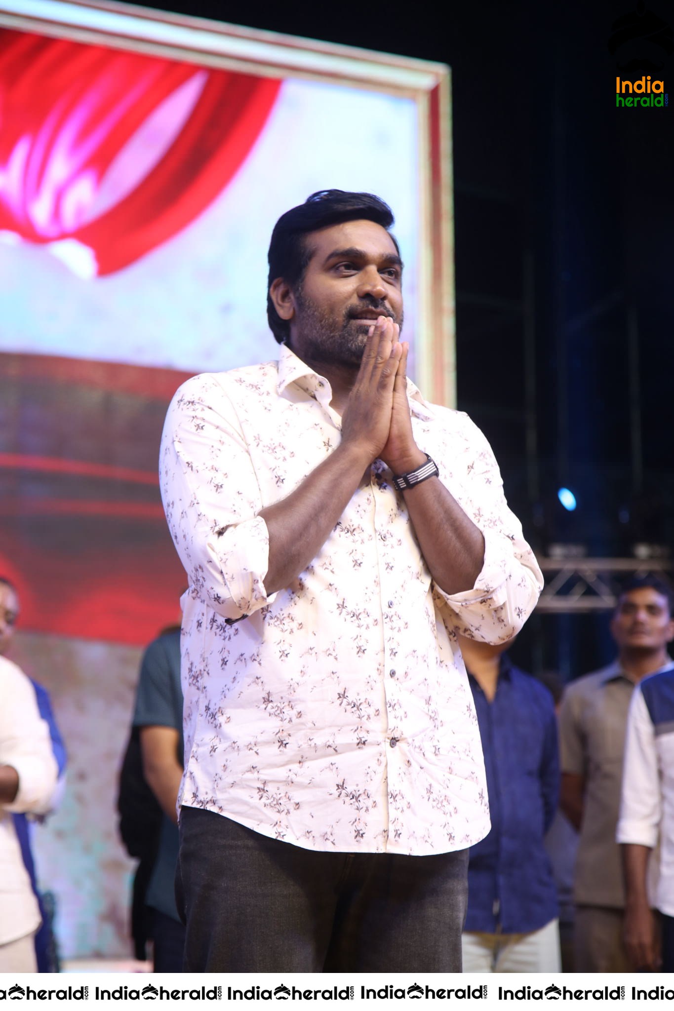 Actor Vijay Sethupathi Photos from Sye Raa Pre Release Event Set 1