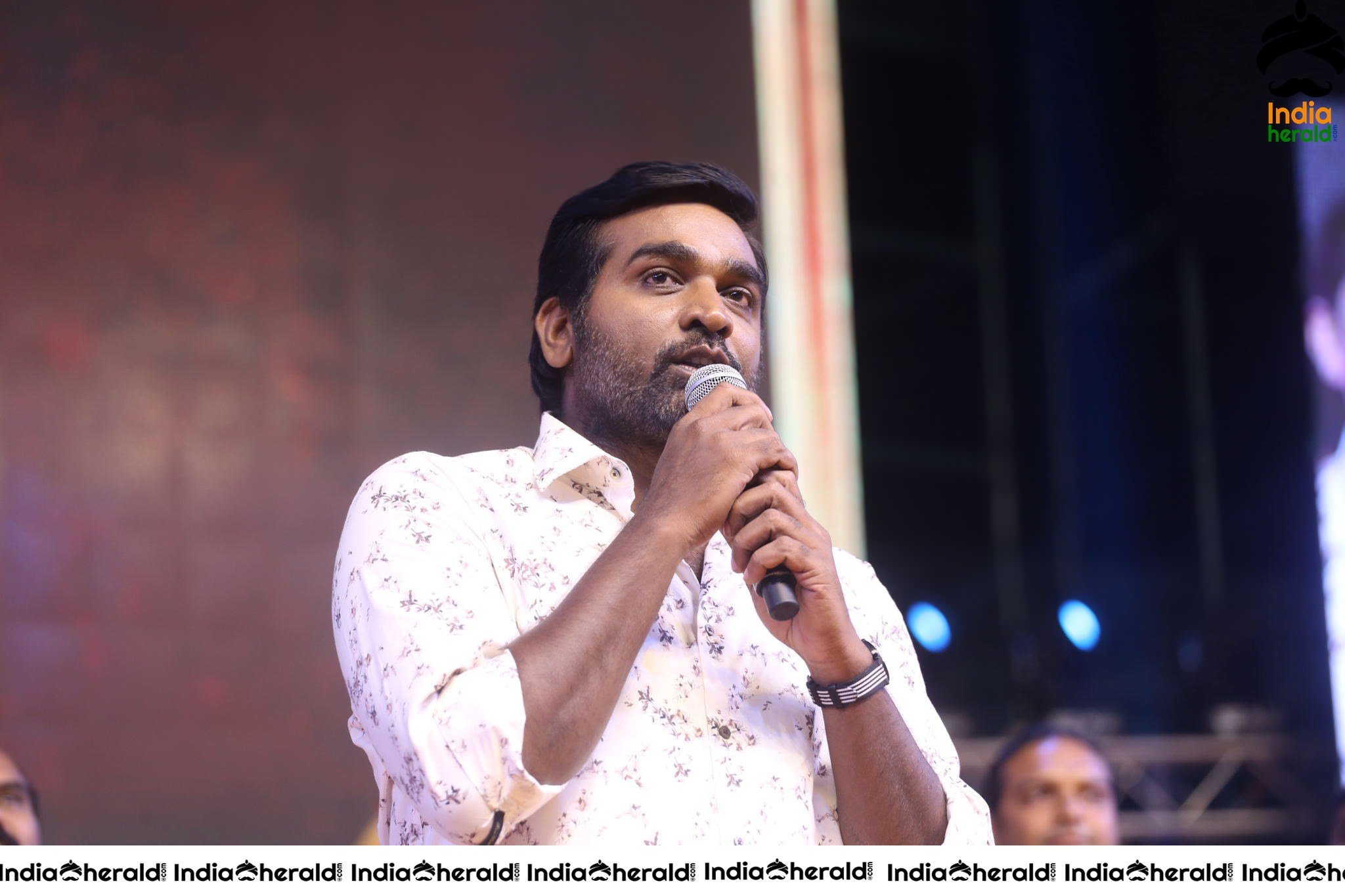 Actor Vijay Sethupathi Photos From Sye Raa Pre Release Event Set 2