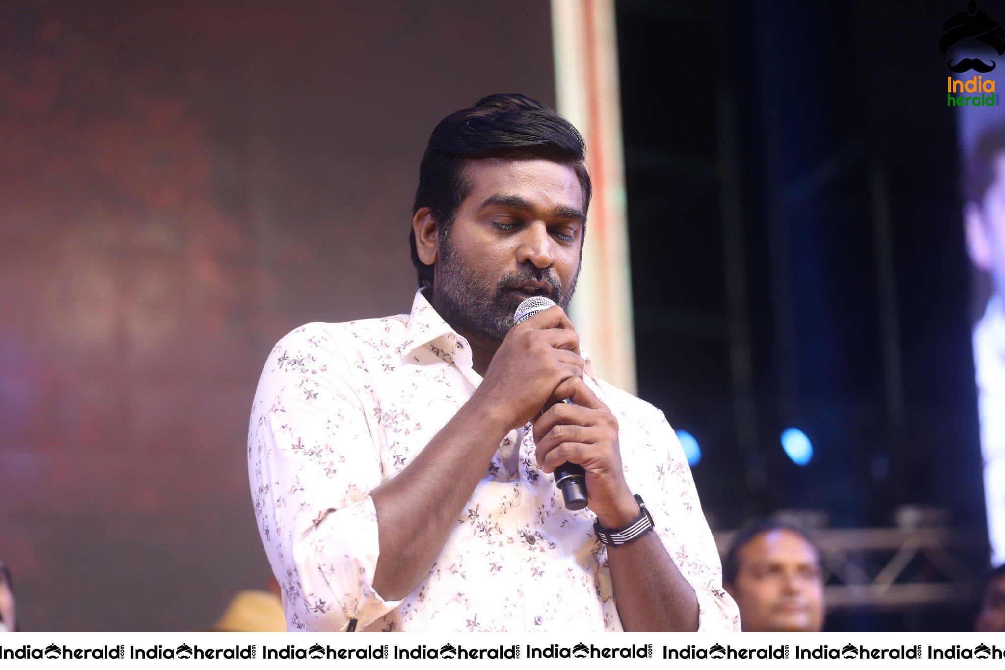 Actor Vijay Sethupathi Photos From Sye Raa Pre Release Event Set 2