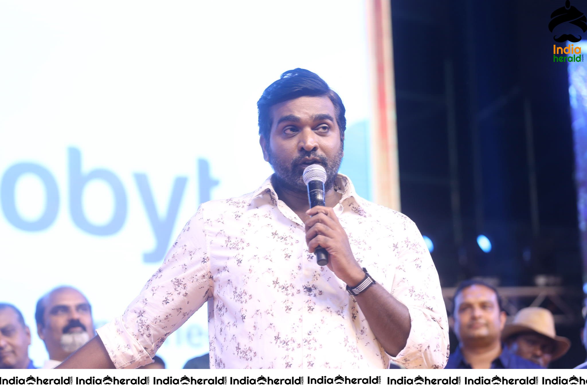 Actor Vijay Sethupathi Photos From Sye Raa Pre Release Event Set 2