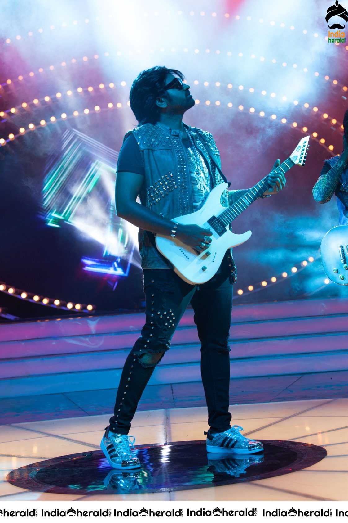 Actor Vijay Sethupathi Rare Photos in Various Getups Set 5