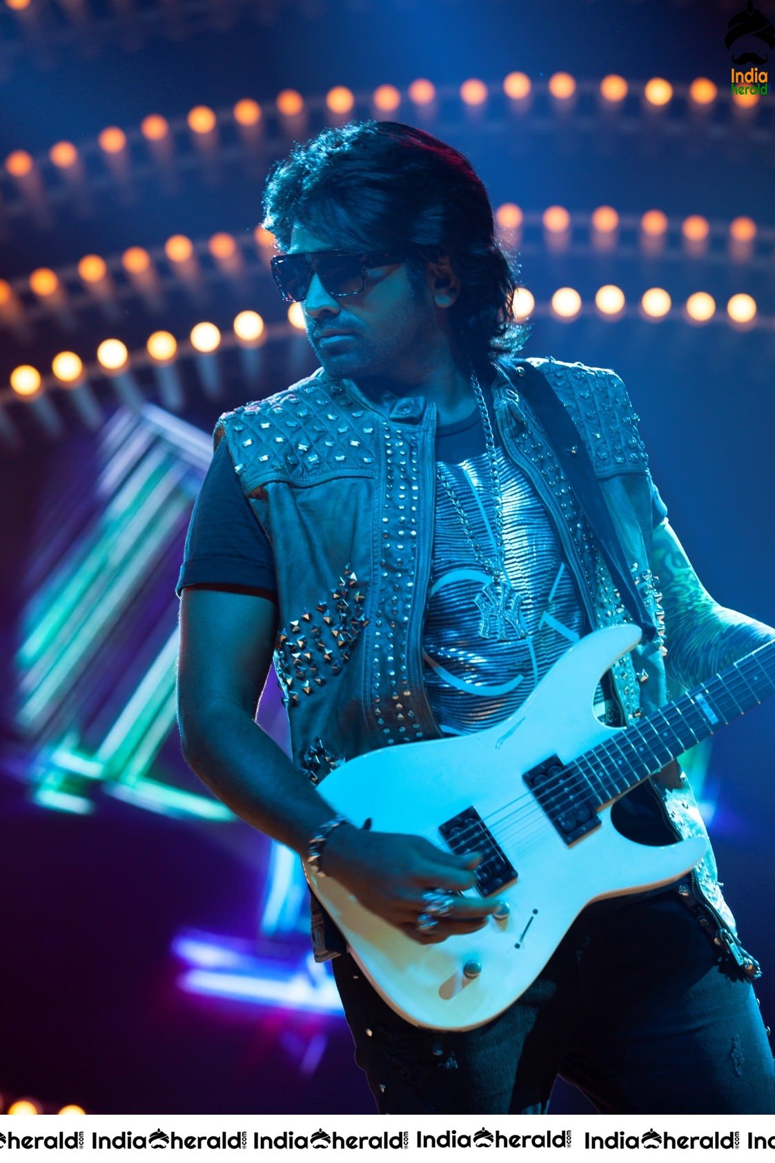 Actor Vijay Sethupathi Rare Photos in Various Getups Set 5