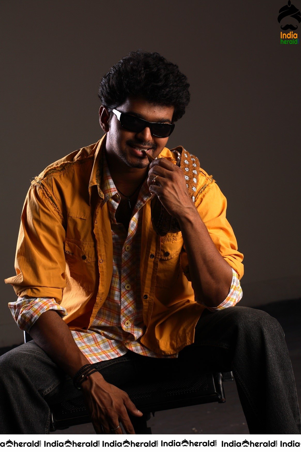 Actor Vijay Unseen Photoshoot Session for Pokkiri Movie Set 1