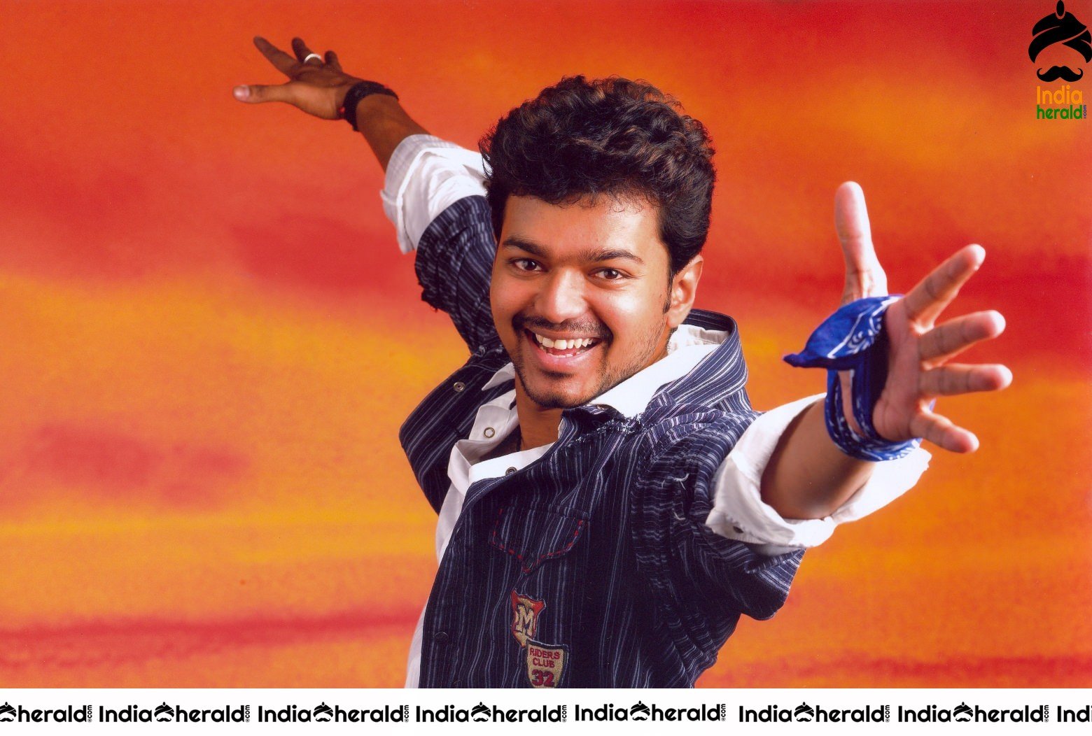Actor Vijay Unseen Photoshoot Session for Pokkiri Movie Set 2