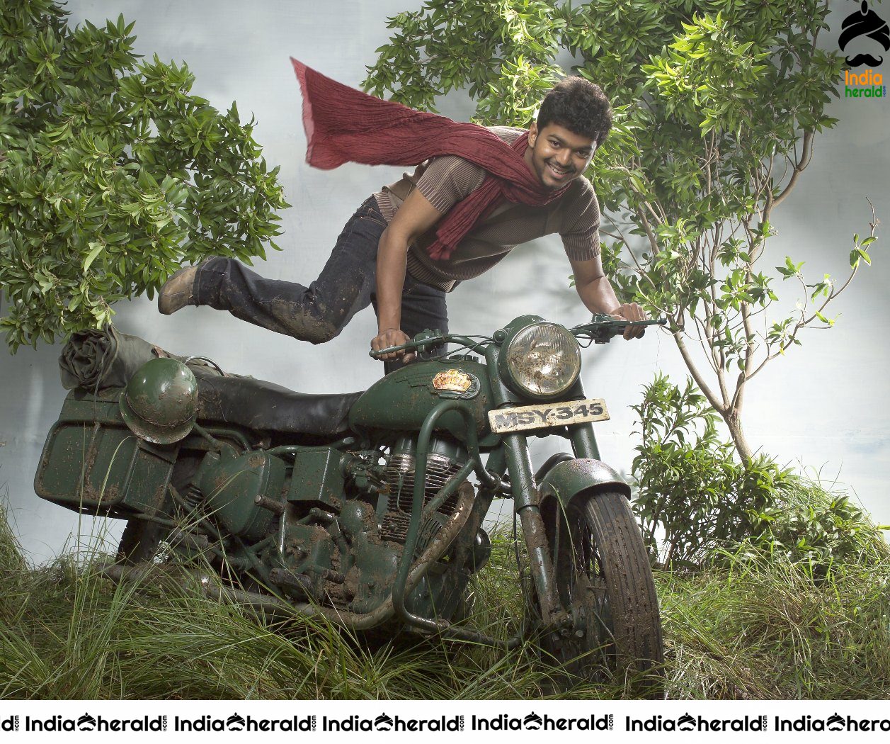 Actor Vijay Unseen Photoshoot Stills from Sachein Movie Set 1