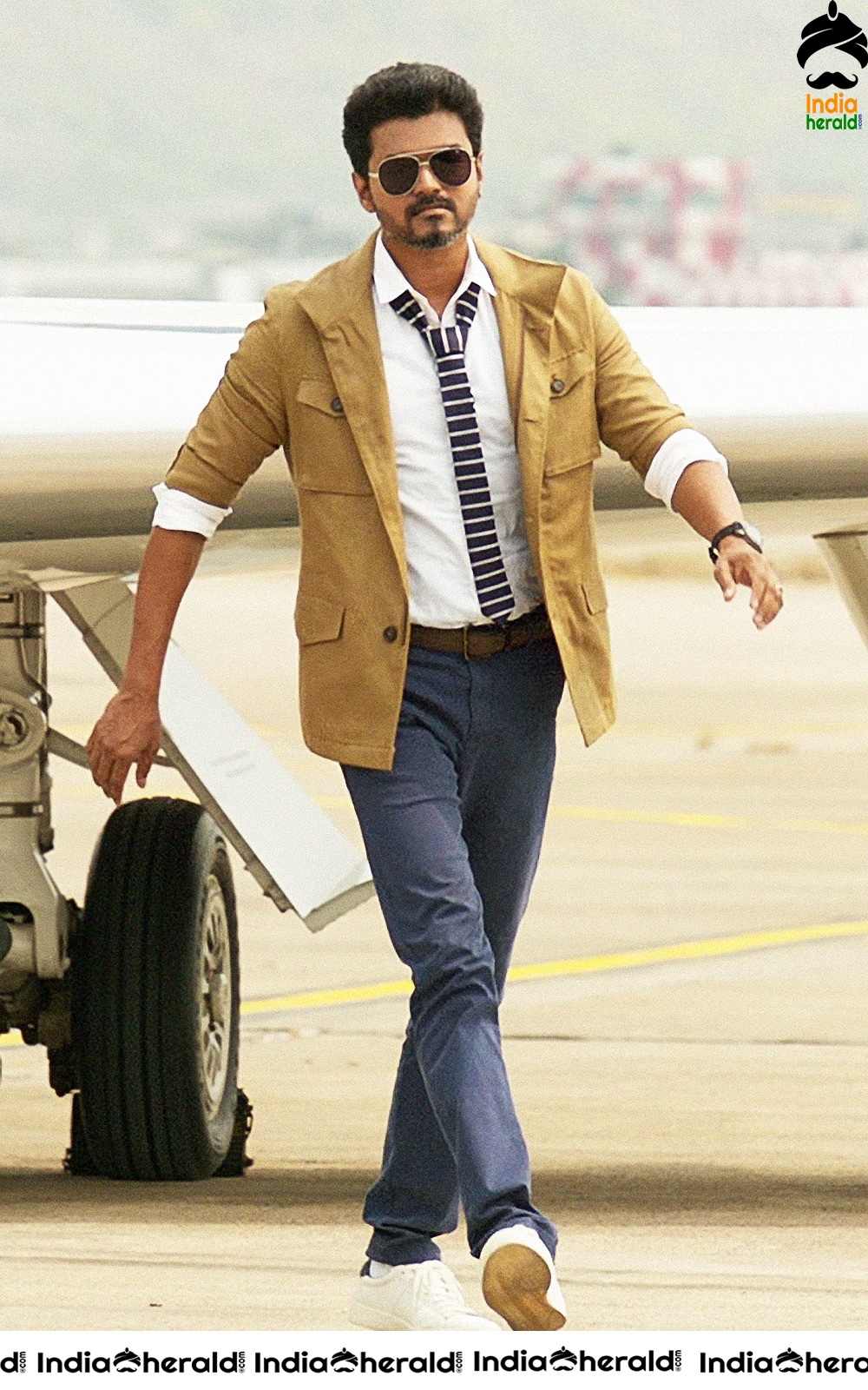 Actor Vijay Unseen Rare Photos from Sarkar Set 3